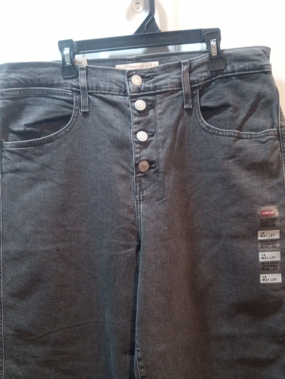 LEVI'S WOMEN BUTTON FLY BLACK DENIM CROPPED